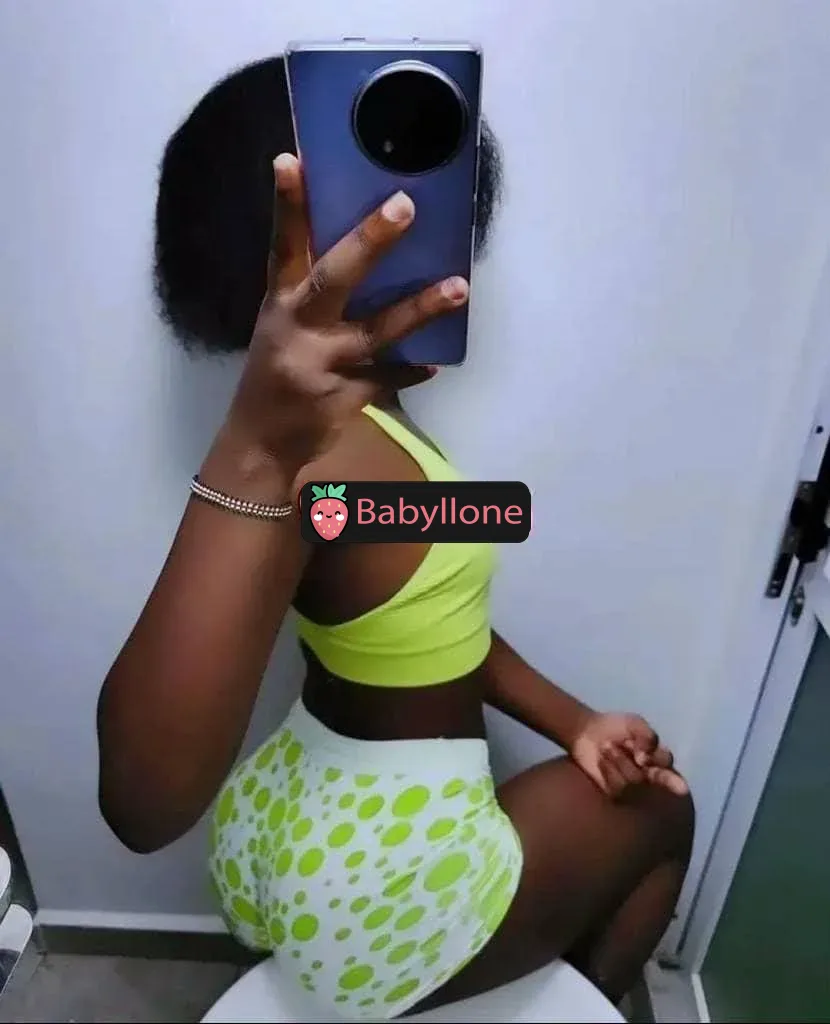 Minette u18 léché doigté reçois et se déplace abobo pk18 2coup 5k 🌹