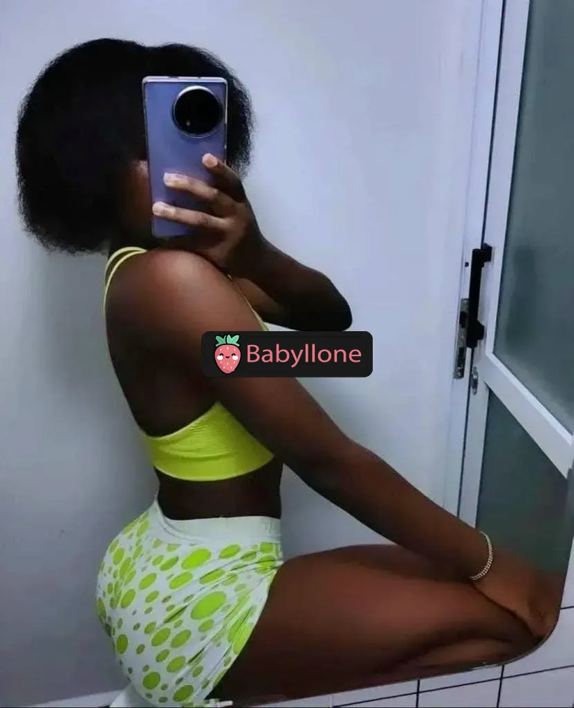 Minette u18 léché doigté reçois et se déplace abobo pk18 2coup 5k 🌹